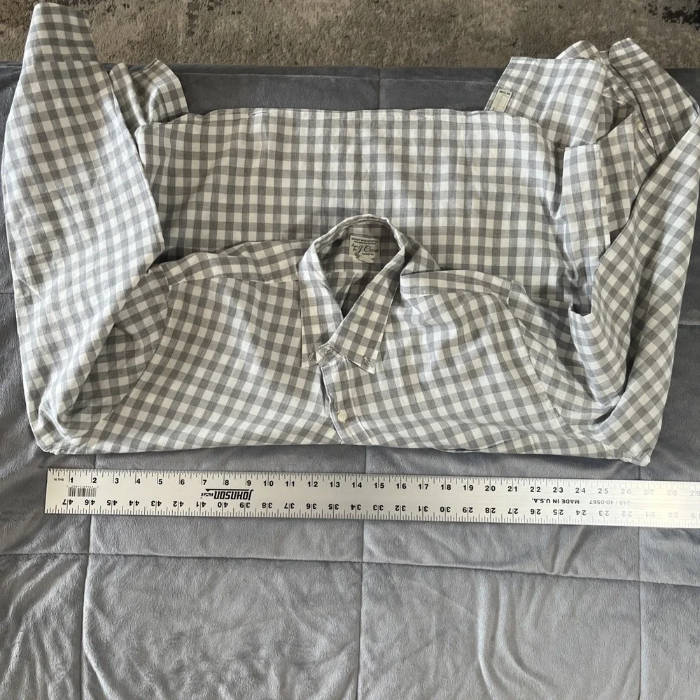 J. Crew Classic Secret Wash Size XL Mens Gray White Check‎ Button Down Shirt